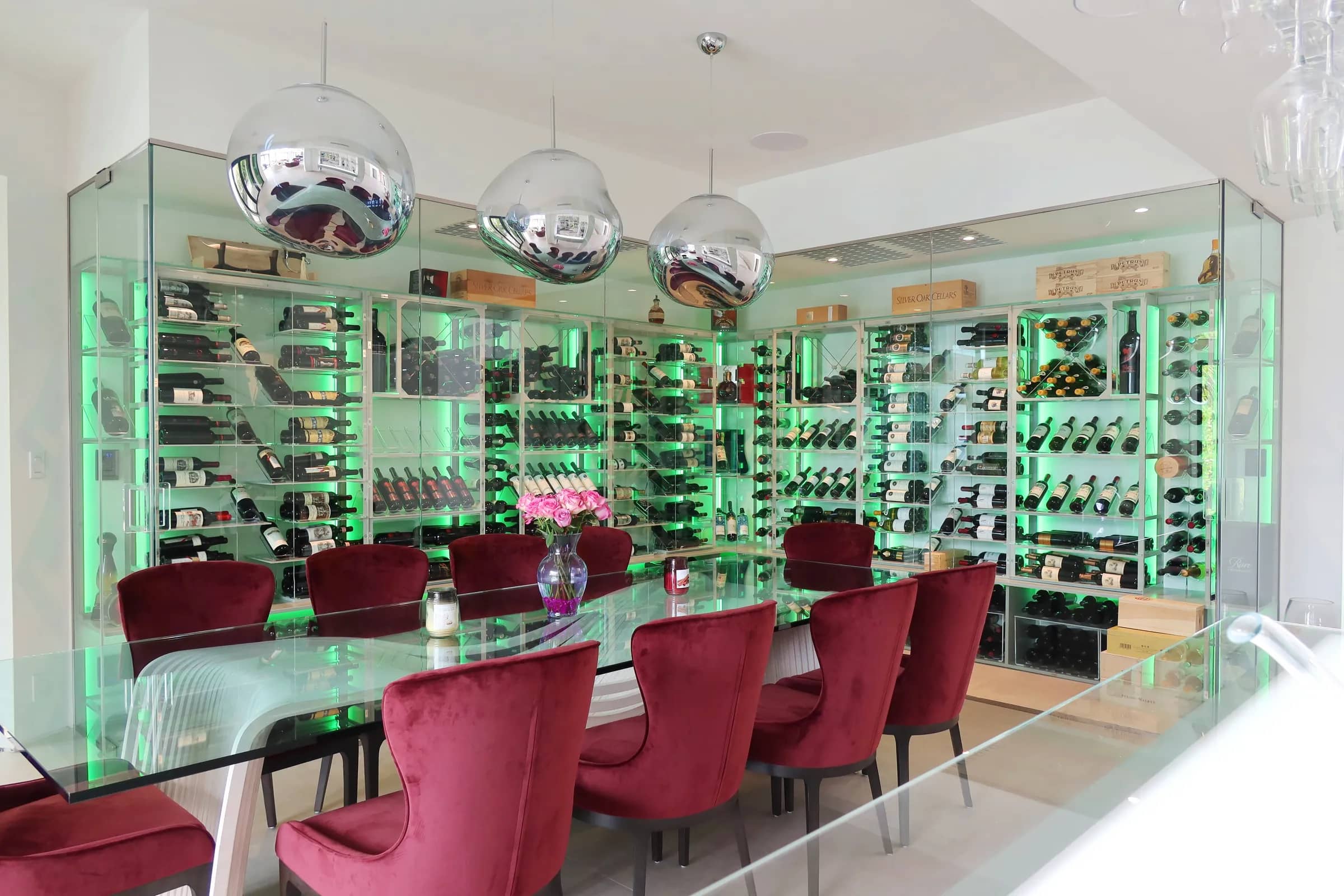Cover photograph — Soluciones de Almacenamiento de Vino para el Clima de Florida: Protege Tu Colección