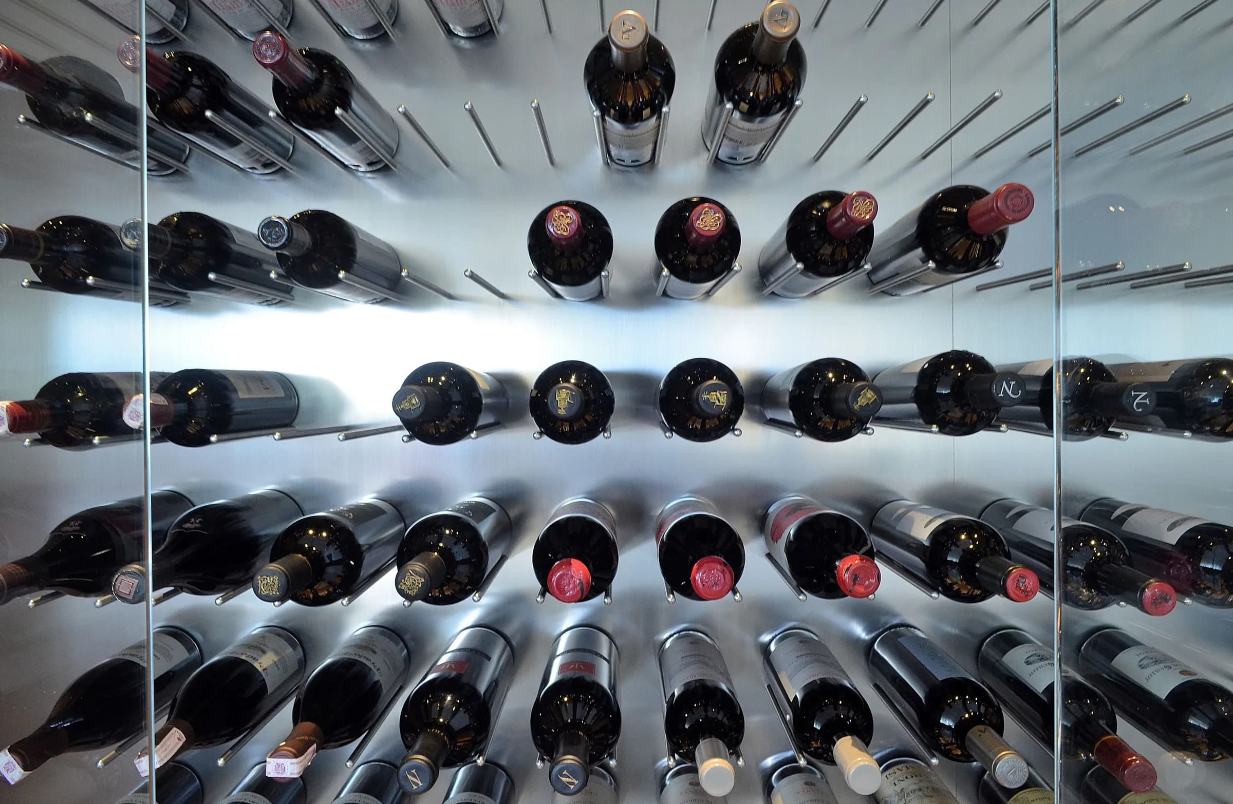 Custom Wine Wall Venezuela — Caracas — photograph 3 of 4