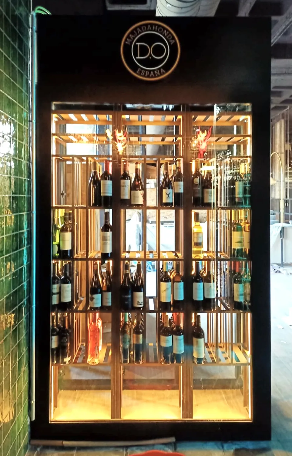 Restaurant Wine Cellar Majadahonda Spain — D.O. — photograph 2 of 2